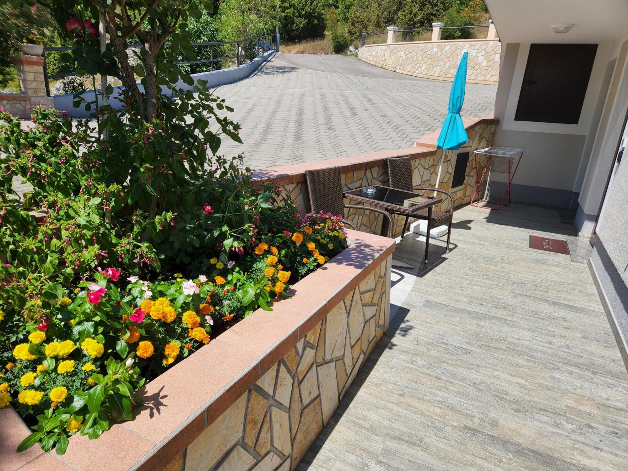 Apartment Podini Brsec Ngoại thất bức ảnh