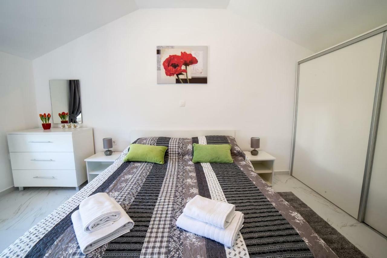 Apartment Podini Brsec Ngoại thất bức ảnh