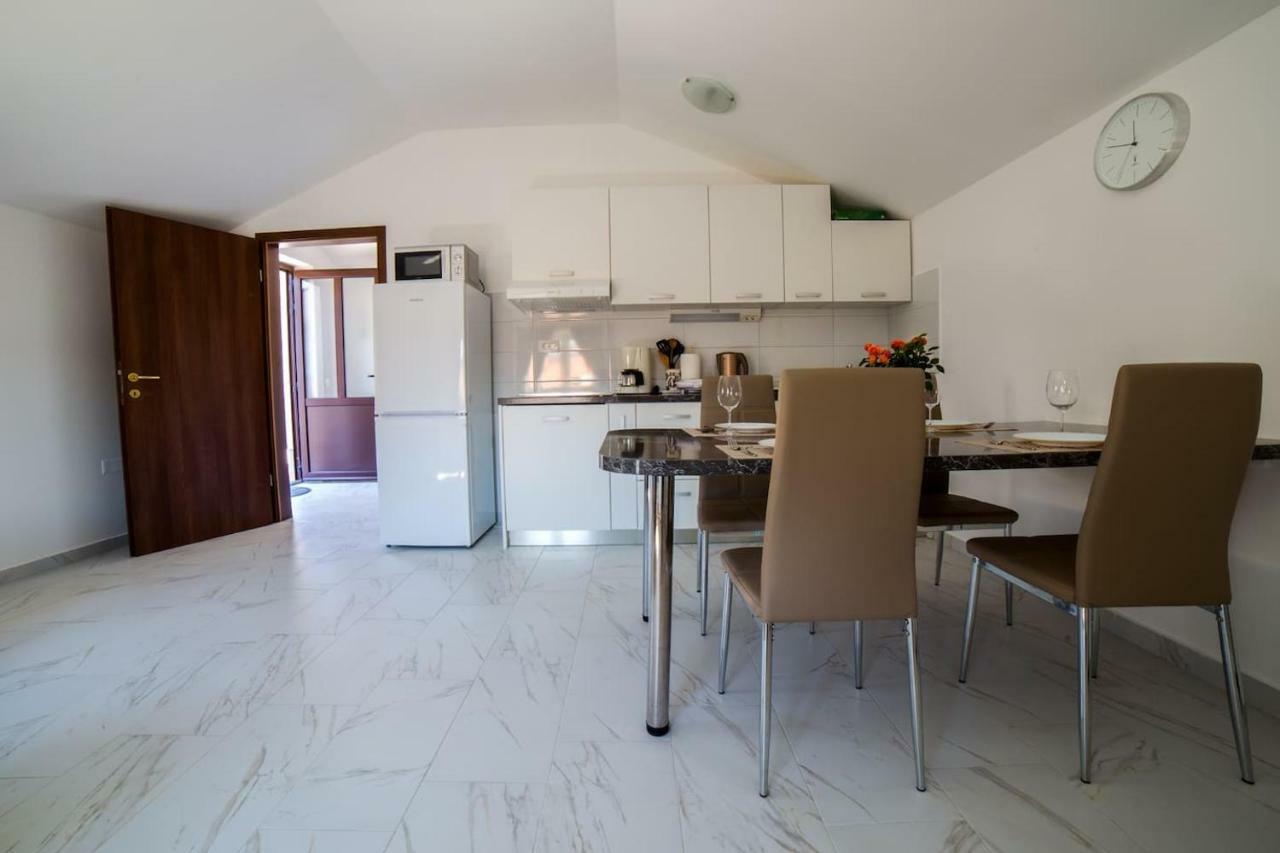 Apartment Podini Brsec Ngoại thất bức ảnh